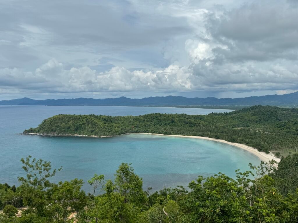 The northern coast of San Vicente from the 100 Steps viewpoint.