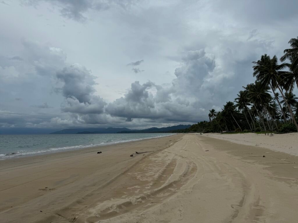 The long stretch of sand of Long Beach, San Vicente, Palawan.