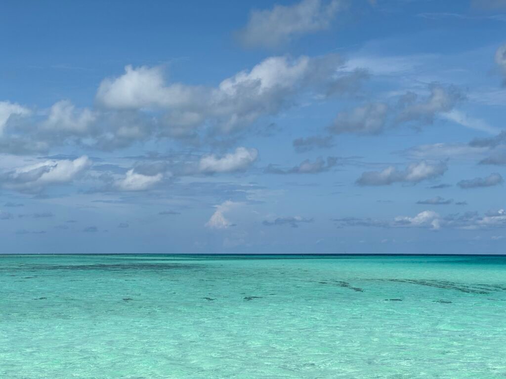 Turquoise waters at Mansalangan Sandbar.